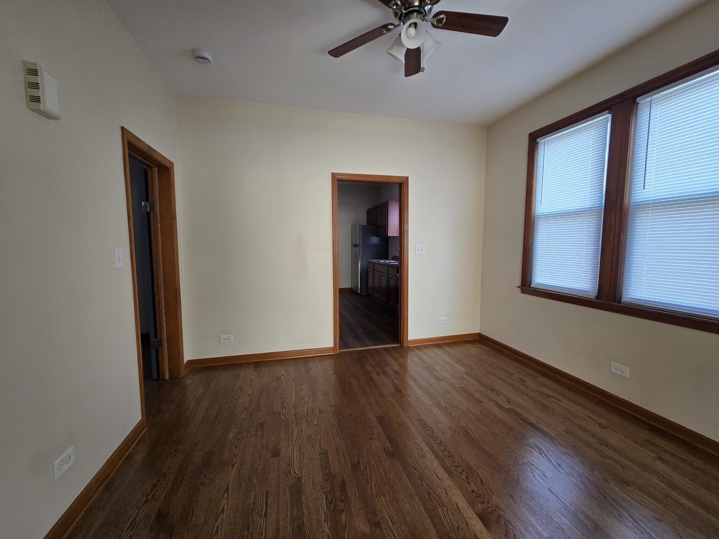 10653 South Mackinaw Avenue Chicago IL 60617