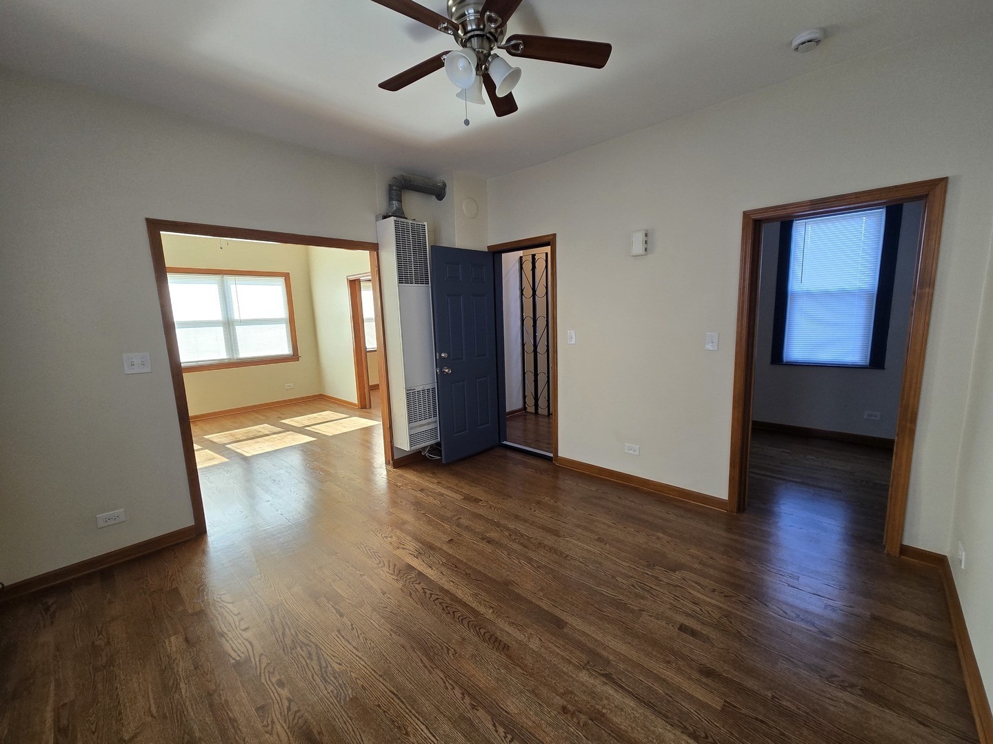 10653 South Mackinaw Avenue Chicago IL 60617