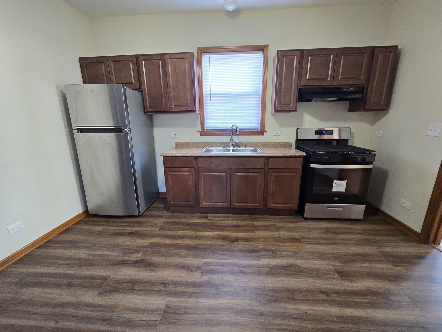 10653 South Mackinaw Avenue Chicago IL 60617