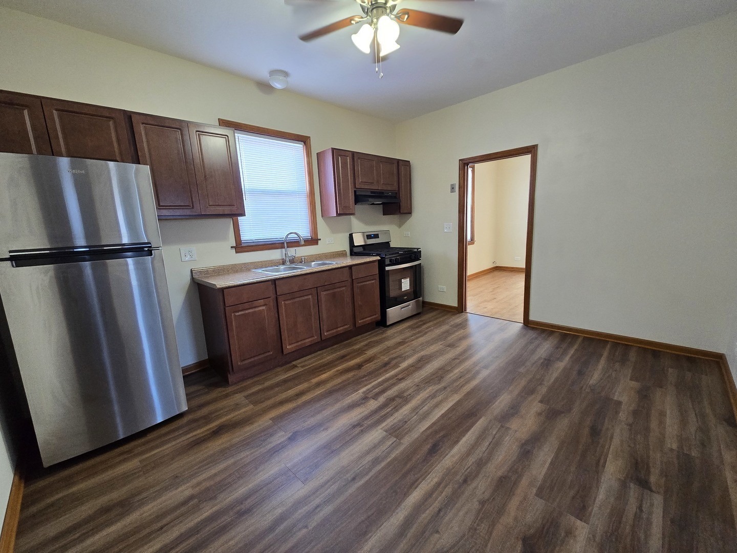 10653 South Mackinaw Avenue Chicago IL 60617