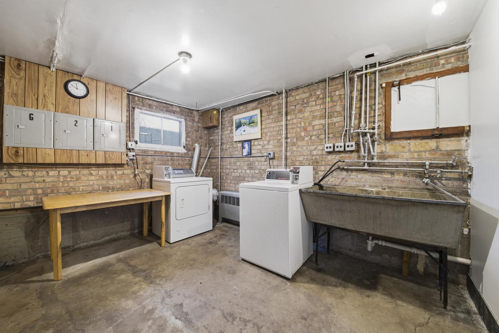 6840 West Diversey Avenue Chicago IL 60707