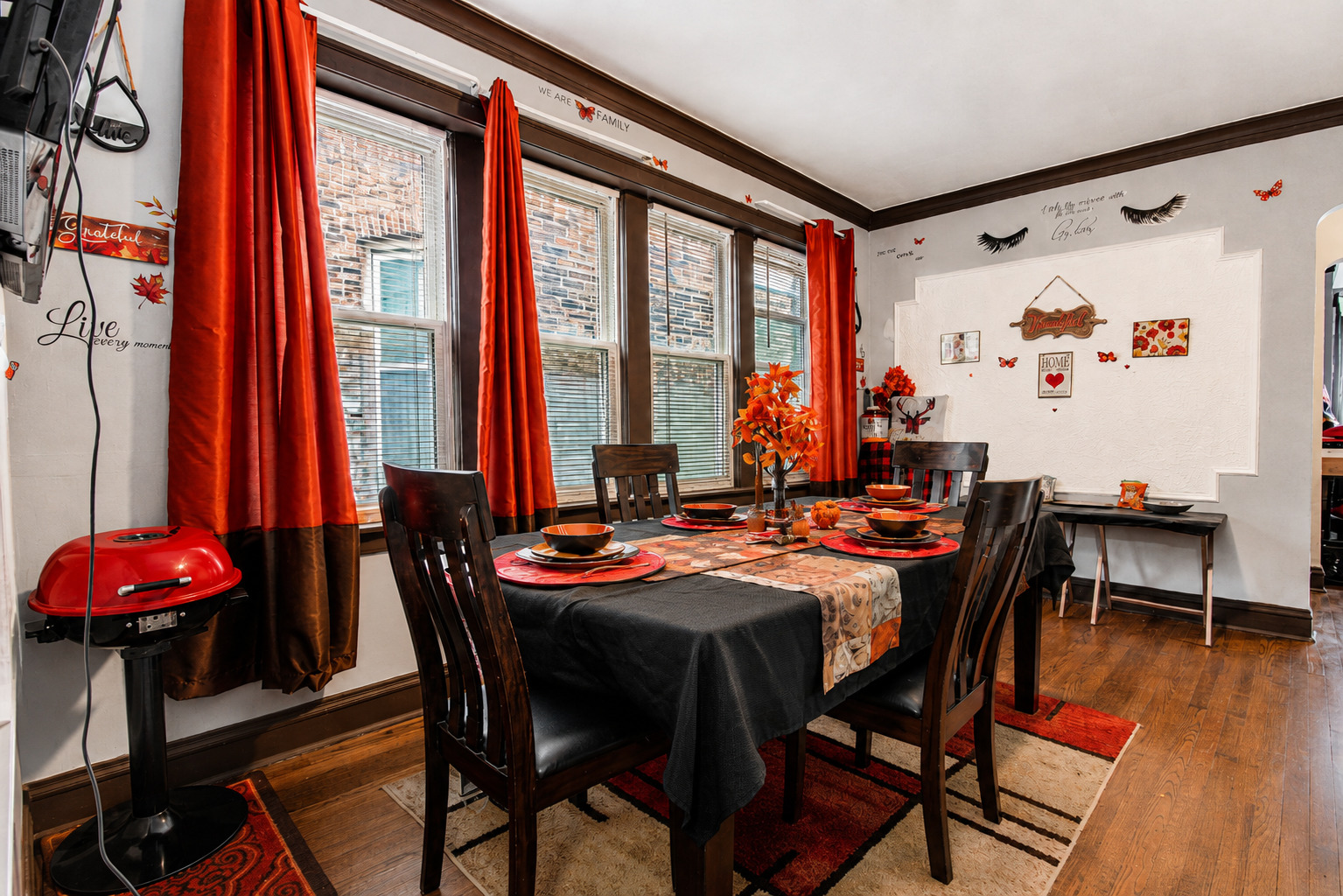 8047 South Hermitage Avenue Chicago IL 60620