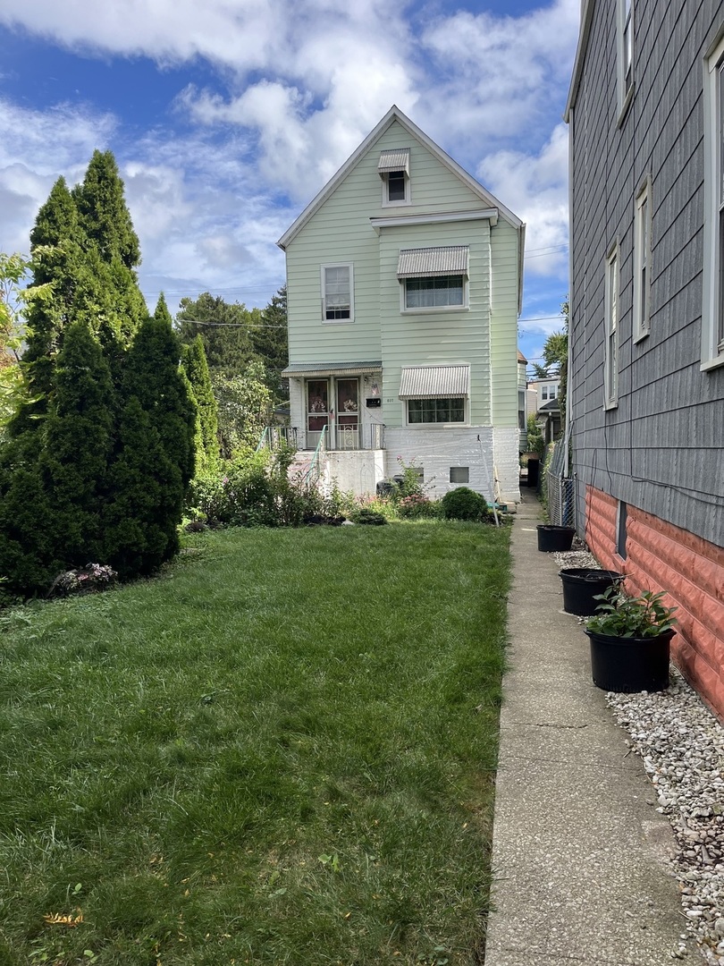 3037 North Central Park Avenue Chicago IL 60618