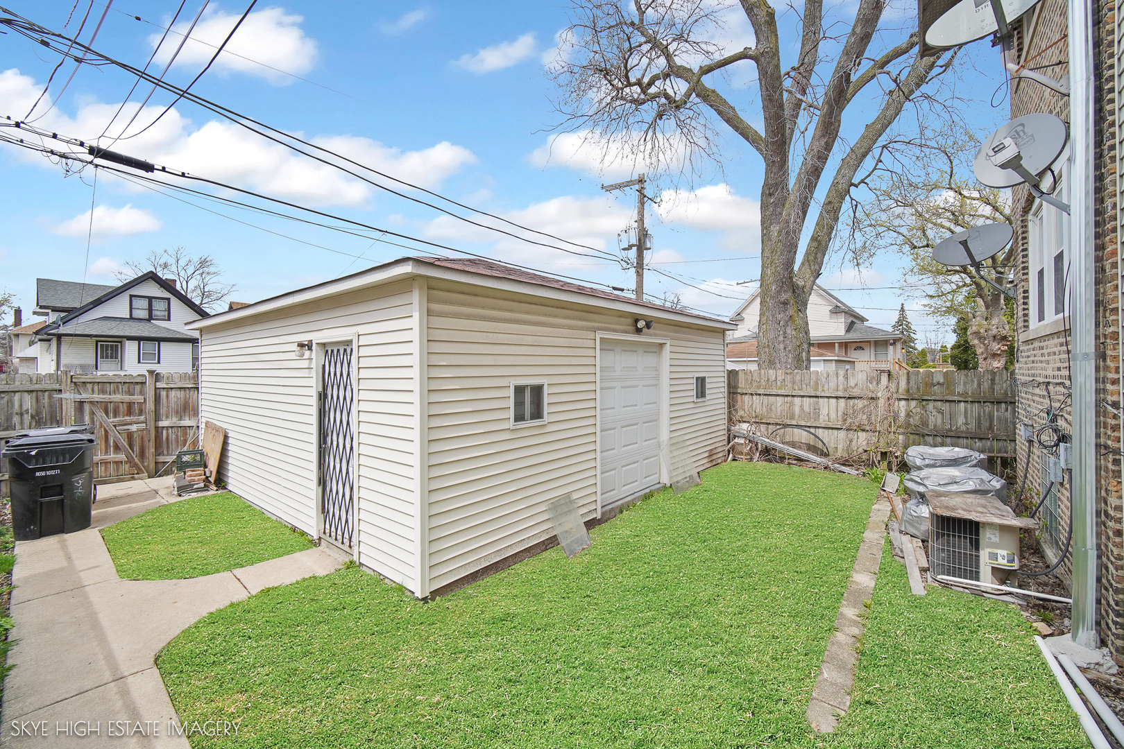 1338 North Massasoit Avenue Chicago IL 60651