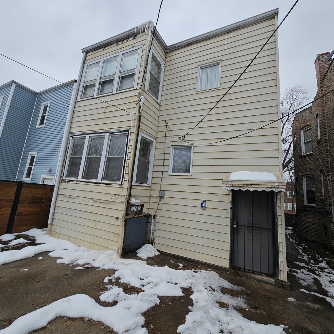 919 North Long Avenue Chicago IL 60651
