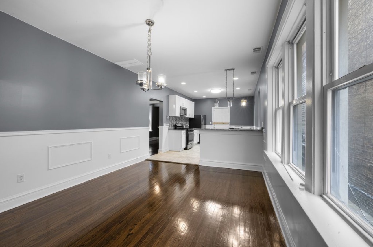 8222 South Maryland Avenue Chicago IL 60619