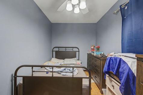 9637 South Avenue M Chicago IL 60617