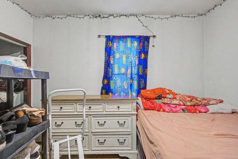 9637 South Avenue M Chicago IL 60617