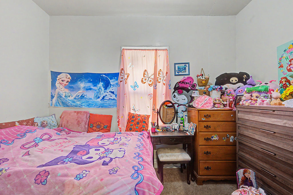 9637 South Avenue M Chicago IL 60617