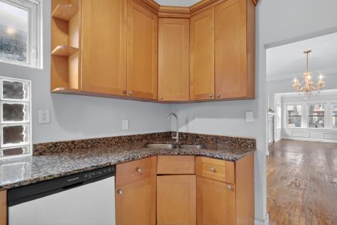 8005 South Blackstone Avenue Chicago IL 60619