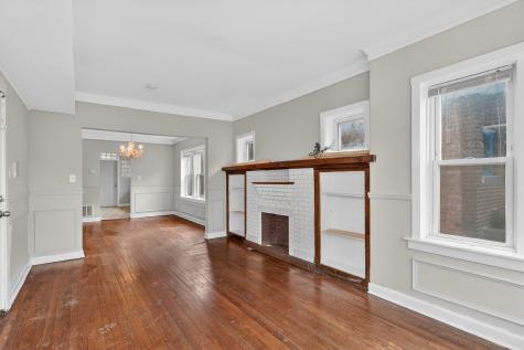8005 South Blackstone Avenue Chicago IL 60619