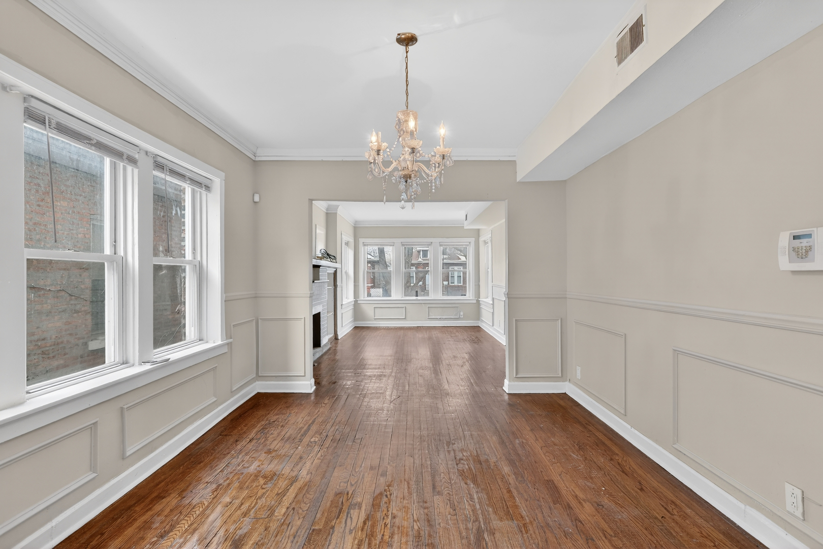 8005 South Blackstone Avenue Chicago IL 60619