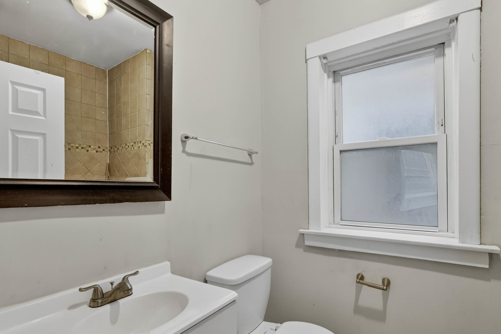 8005 South Blackstone Avenue Chicago IL 60619