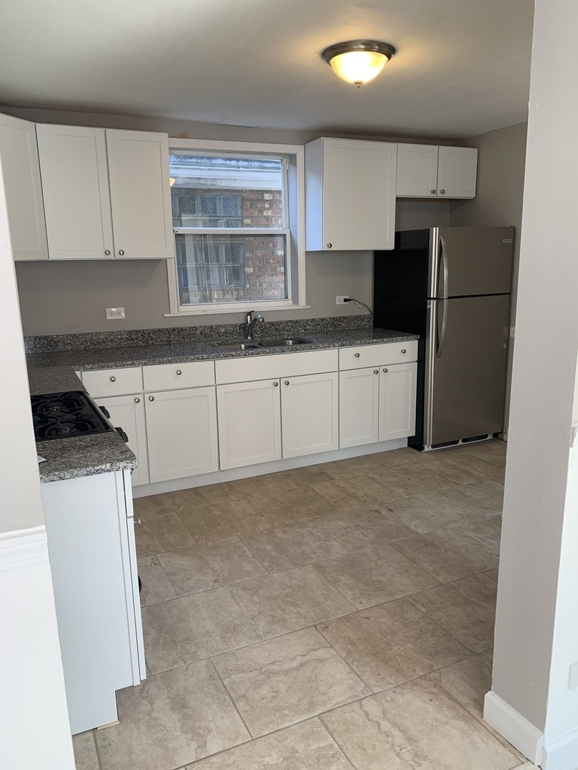 9211 South Clyde Avenue Chicago IL 60617