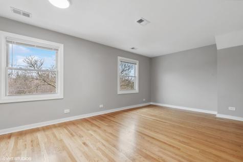 2490 Green Bay Road Highland Park IL 60035