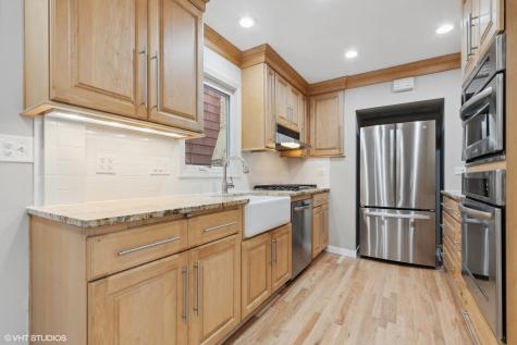 2490 Green Bay Road Highland Park IL 60035