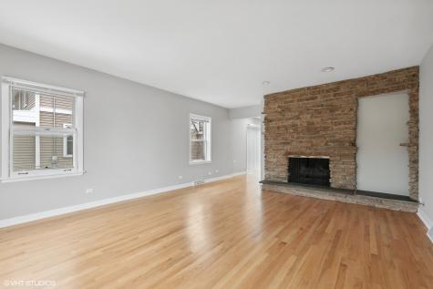 2490 Green Bay Road Highland Park IL 60035