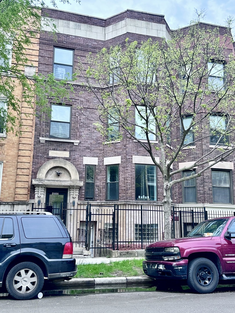4040 South Calumet Avenue Chicago IL 60653