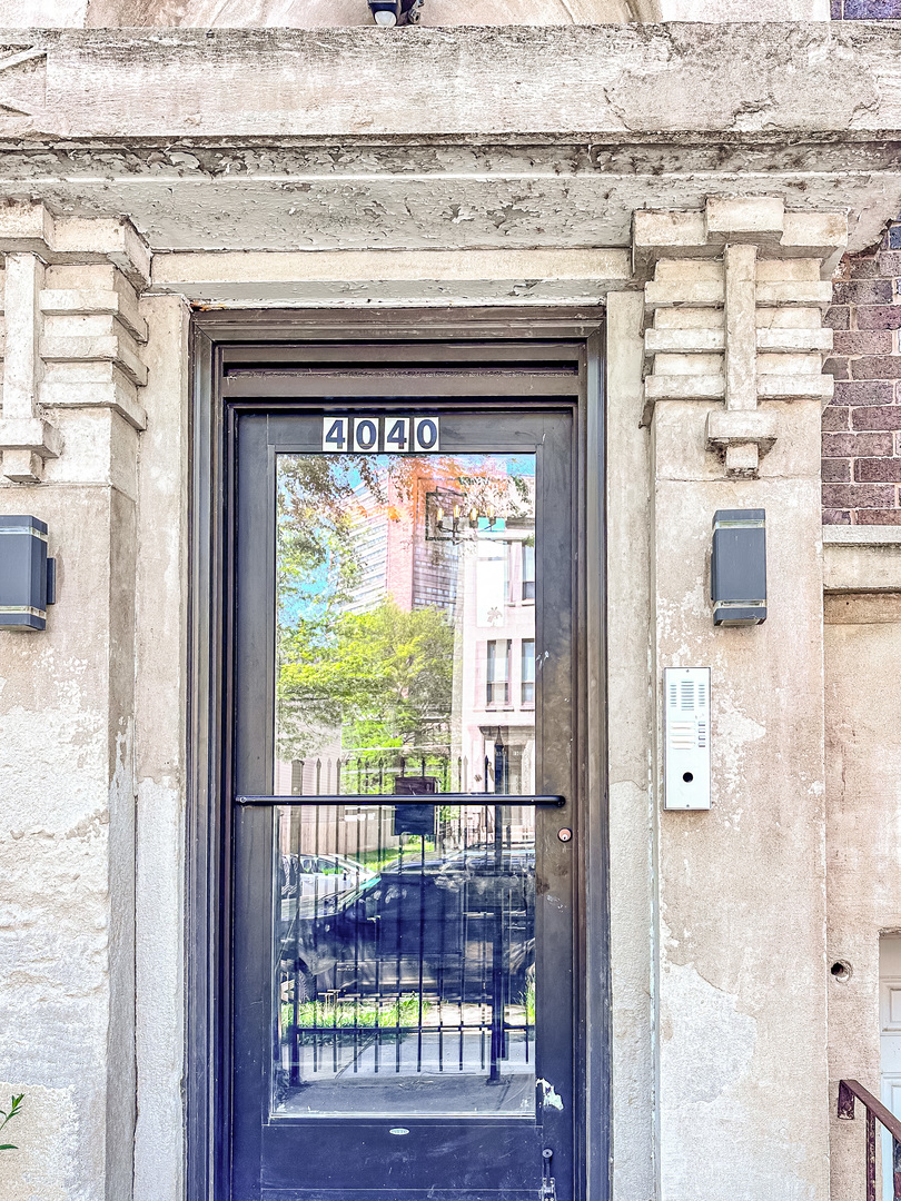 4040 South Calumet Avenue Chicago IL 60653