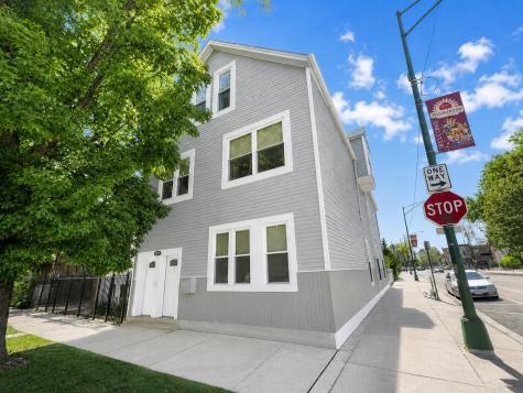 3579 West Mclean Avenue Chicago IL 60647