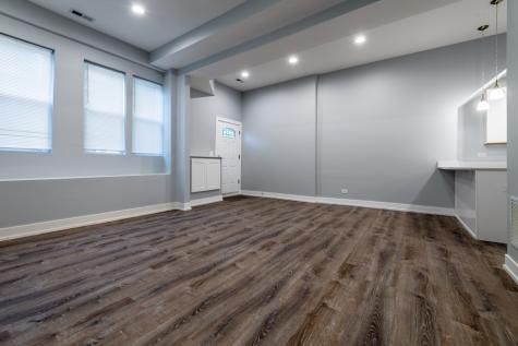 3579 West Mclean Avenue Chicago IL 60647