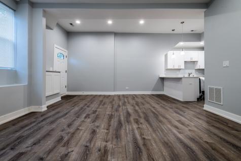 3579 West Mclean Avenue Chicago IL 60647