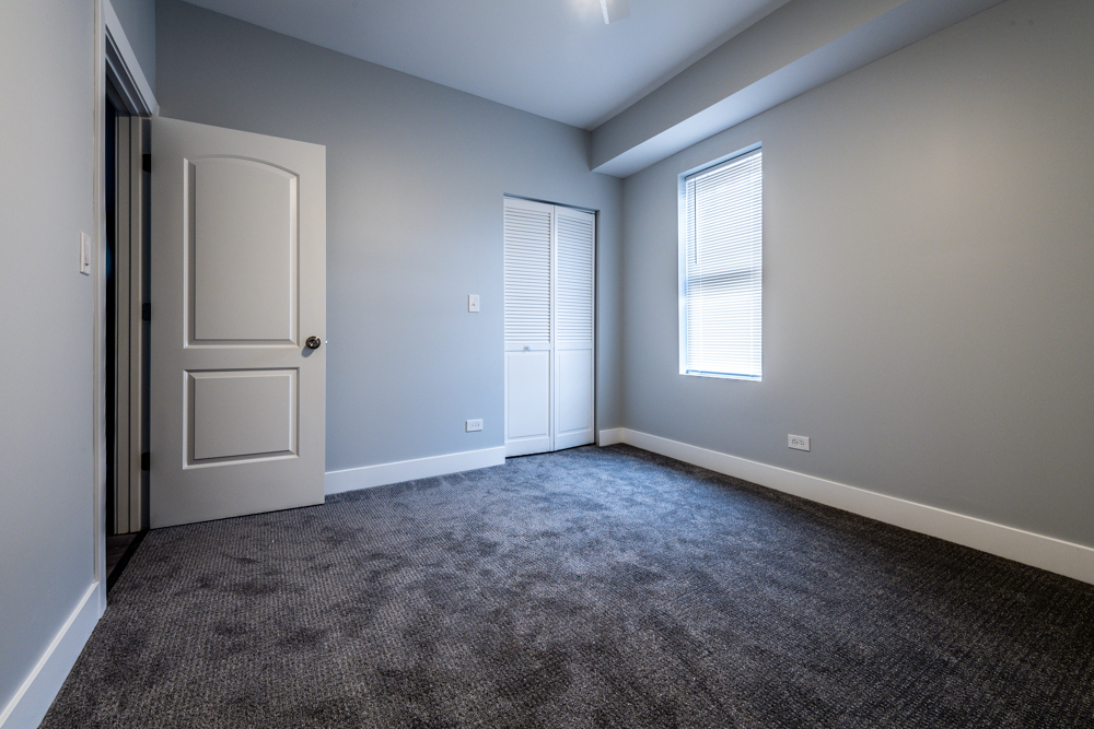 3579 West Mclean Avenue Chicago IL 60647