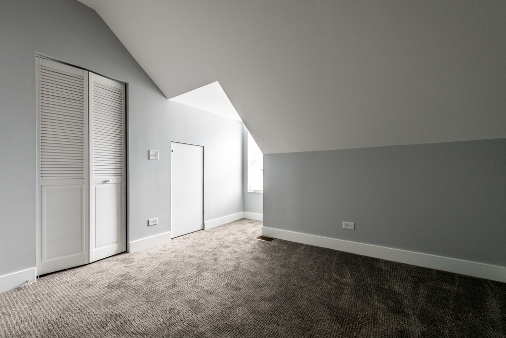 3579 West Mclean Avenue Chicago IL 60647