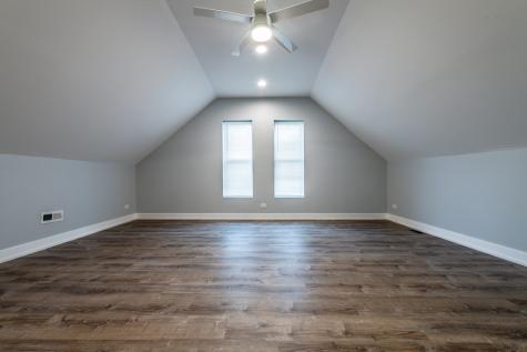 3579 West Mclean Avenue Chicago IL 60647