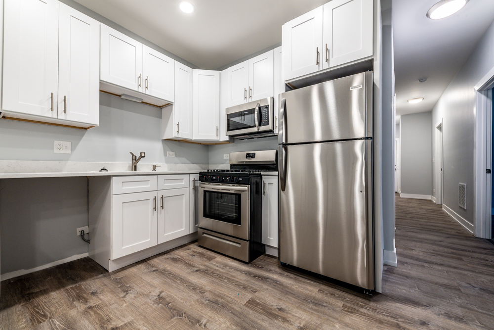 3579 West Mclean Avenue Chicago IL 60647
