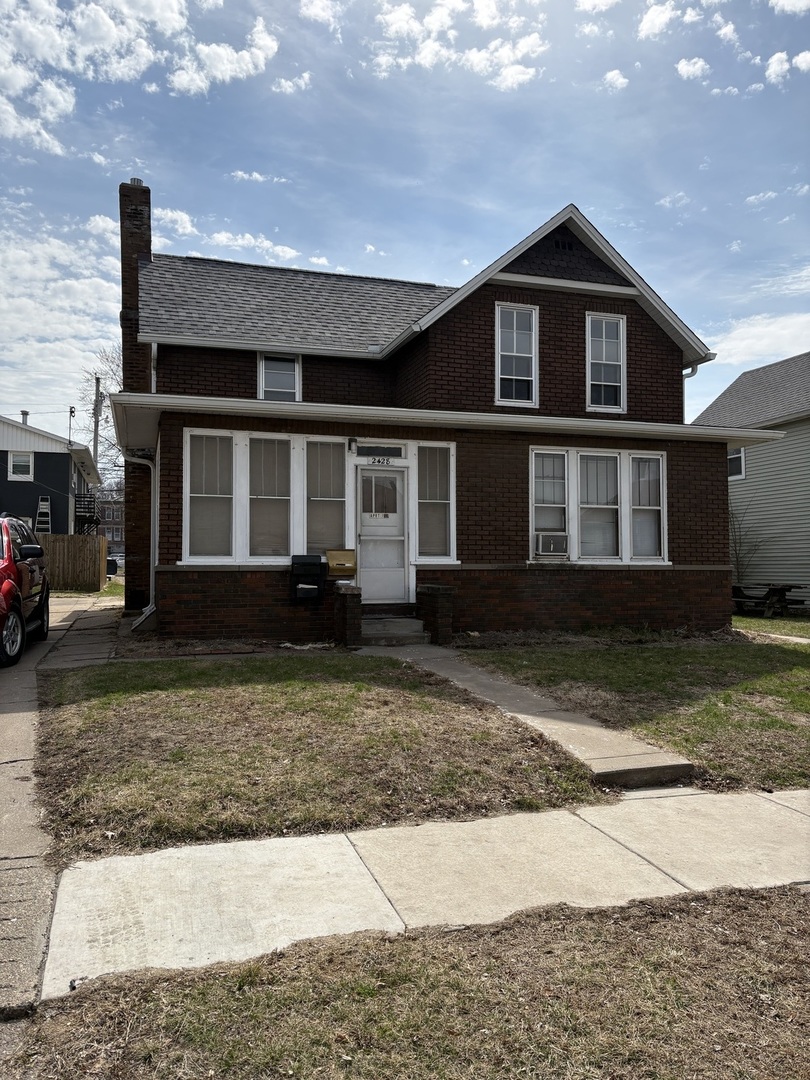 2428 5TH Avenue Moline IL 61265