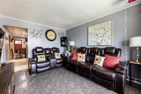 5633 West 64th Place Chicago IL 60638