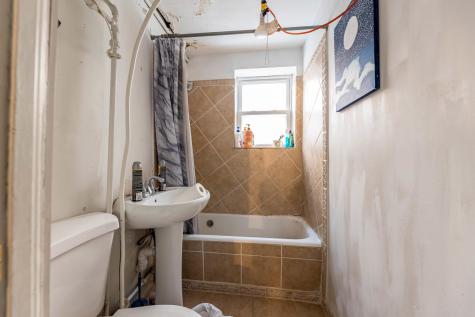 5633 West 64th Place Chicago IL 60638