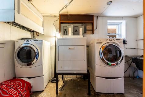 5633 West 64th Place Chicago IL 60638