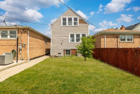 5633 West 64th Place Chicago IL 60638