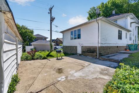 807 Farragut Place Joliet IL 60435