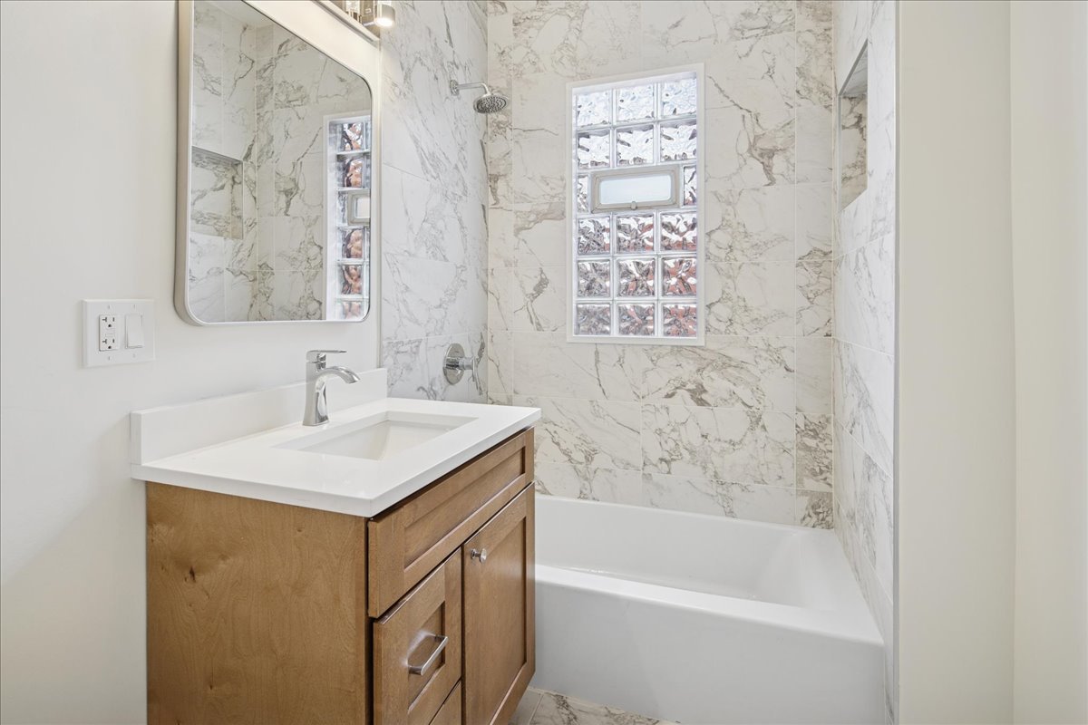 2528 North California Avenue Chicago IL 60647