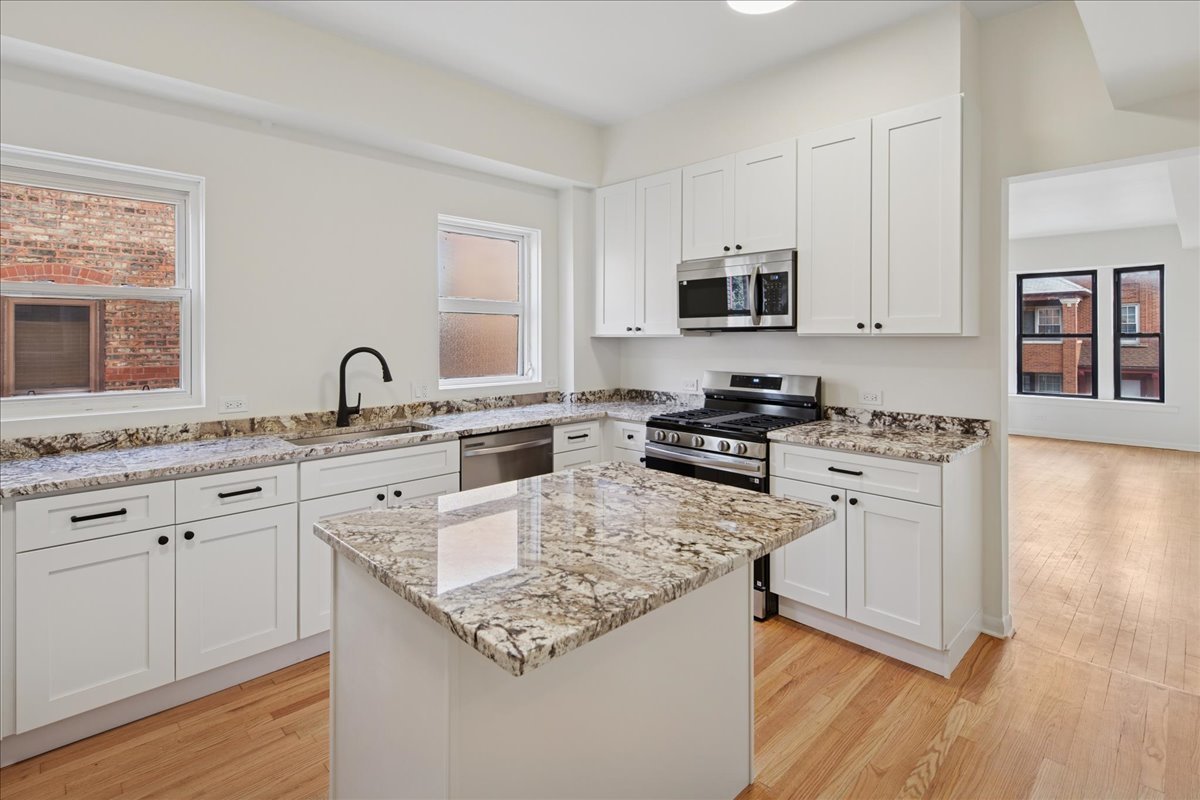 2528 North California Avenue Chicago IL 60647