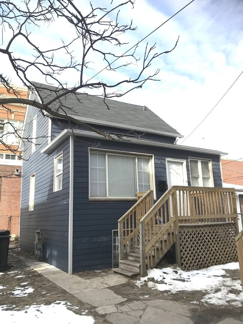 7026 South Saint Lawrence Avenue Chicago IL 60637