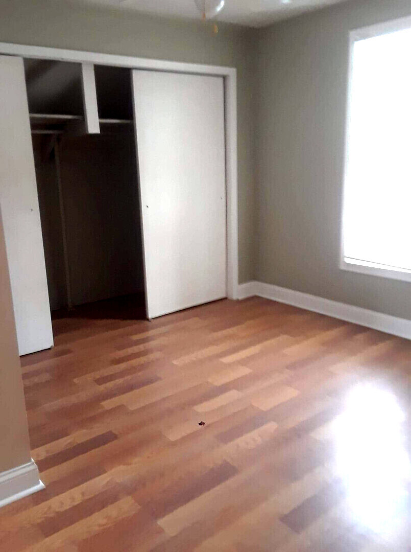 7026 South Saint Lawrence Avenue Chicago IL 60637