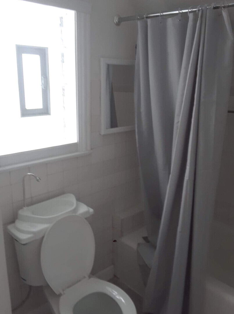 7026 South Saint Lawrence Avenue Chicago IL 60637
