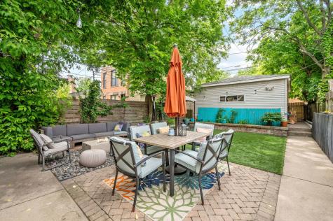 2621 West Haddon Street Chicago IL 60622