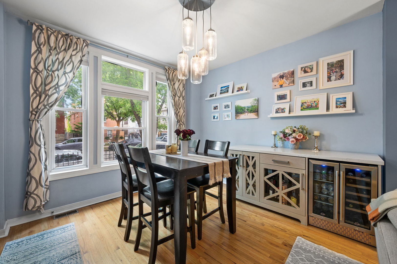 2621 West Haddon Street Chicago IL 60622