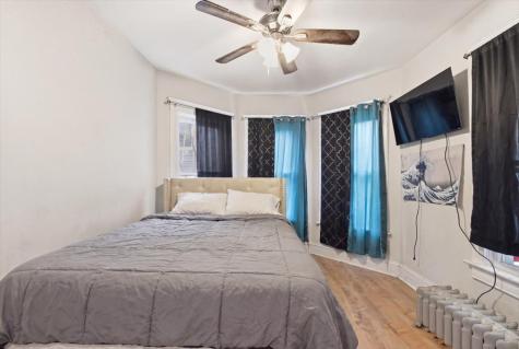 2807 Elizabeth Avenue Zion IL 60099