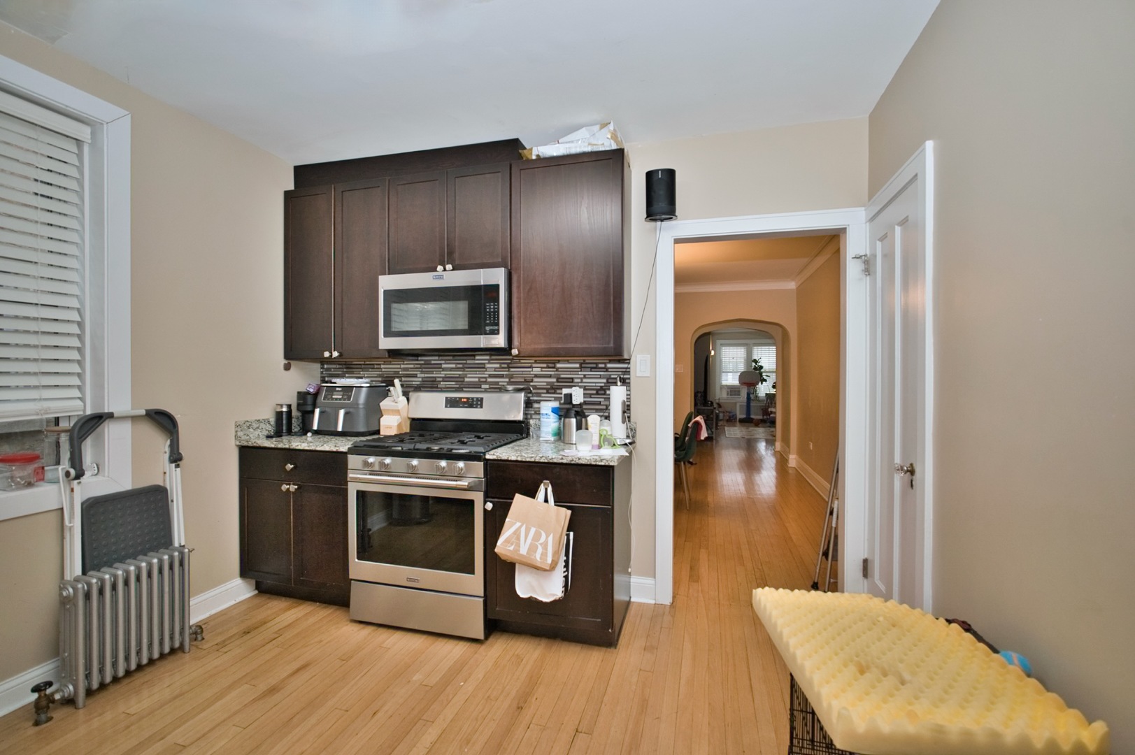 6609 North Artesian Avenue Chicago IL 60645