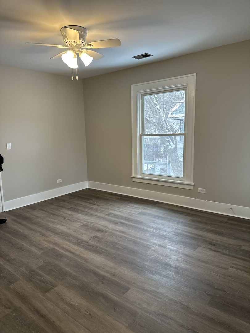 231-233 Williams Street Aurora IL 60506
