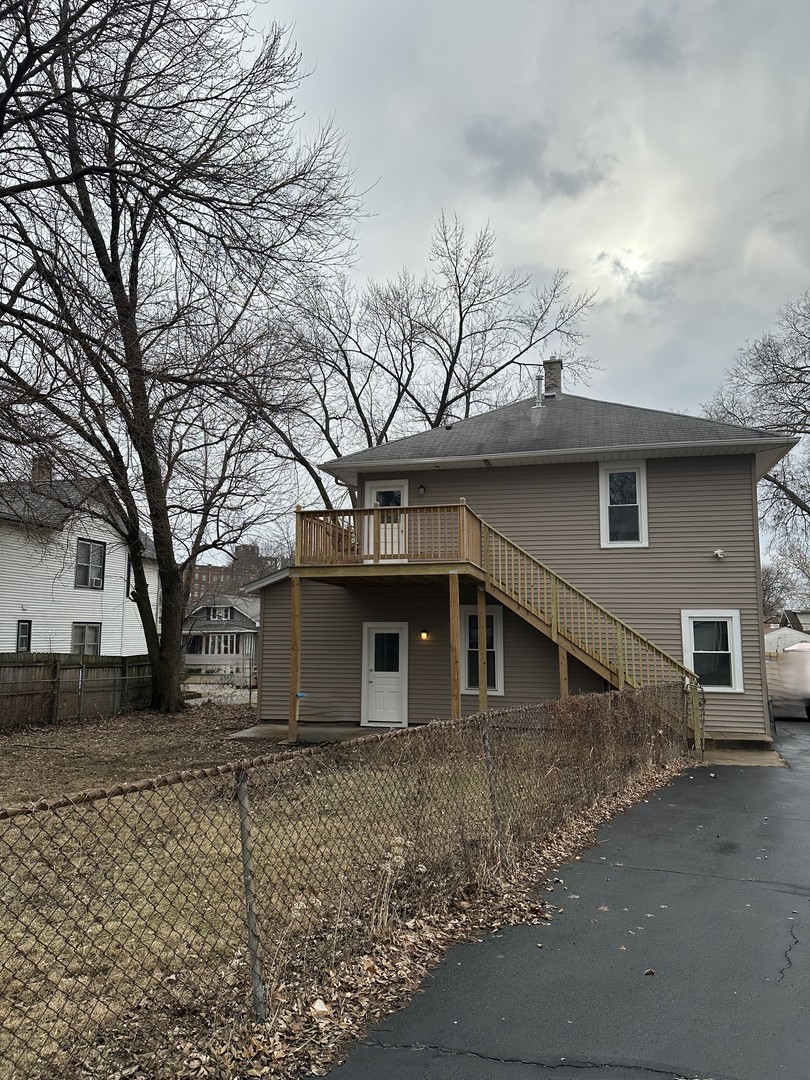 231-233 Williams Street Aurora IL 60506