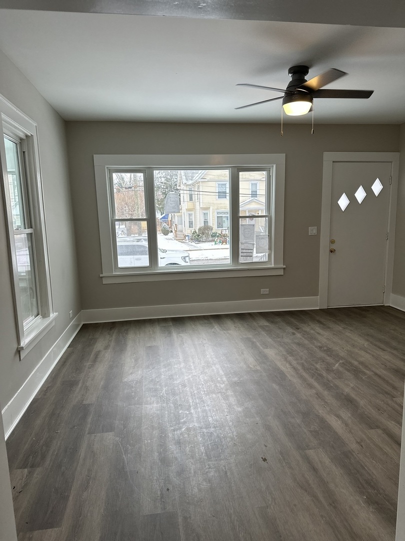 231-233 Williams Street Aurora IL 60506