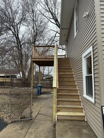 231-233 Williams Street Aurora IL 60506