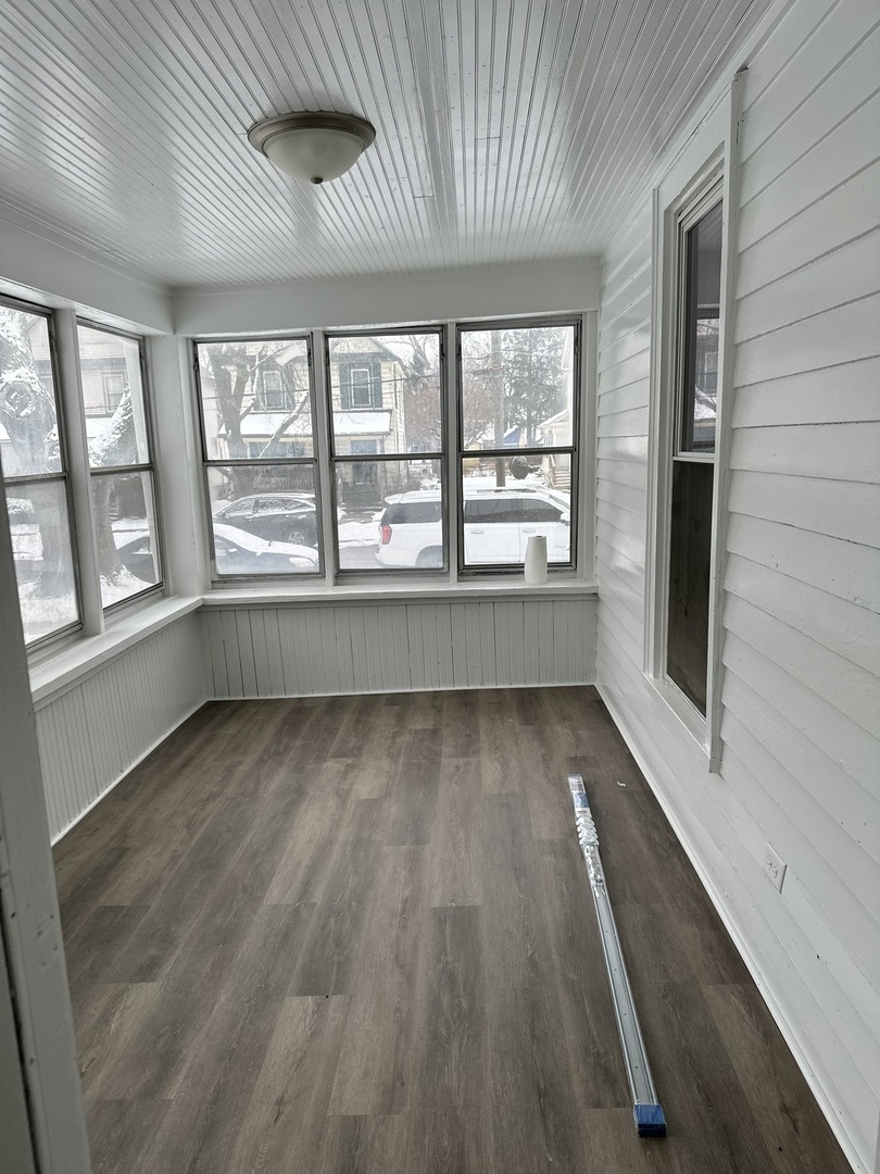231-233 Williams Street Aurora IL 60506